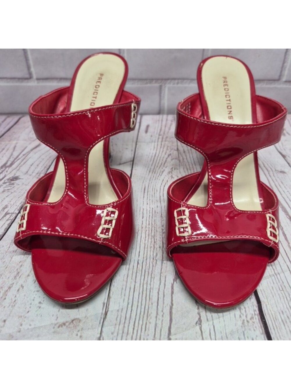 Women’s 7w Predictions Shiny Red Patent Open Toe 3" Heels - Picture 2 of 8